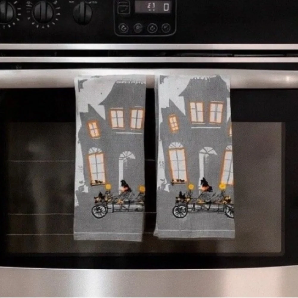 FAO Schwarz Towels Set Gray Halloween Skeleton Haunted‎ House Kitchen Decor